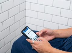Warum du dein Handy NIEMALS mit auf die Toilette nehmen solltest