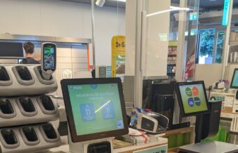 Wirst du an der Selbstscankasse immer wieder zur Kontrolle ausgewählt? Das ist der geheime Grund!