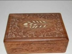 Dieses Kästchen stand früher oft auf dem Tisch, weißt du noch, was drin war?