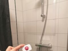 Dusche voller Kalkablagerungen? Dieser einfache Trick wirkt überraschend gut
